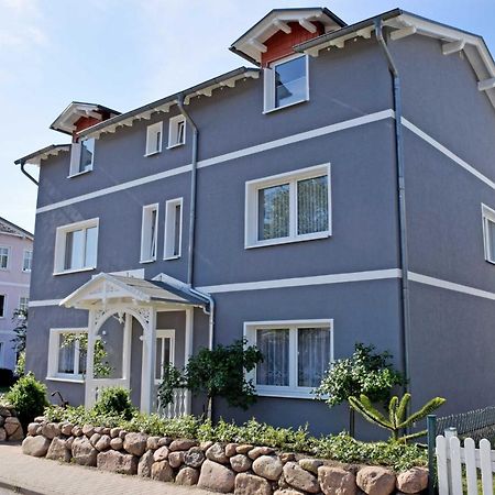 Pension Im Ostseebad Sellin エクステリア 写真