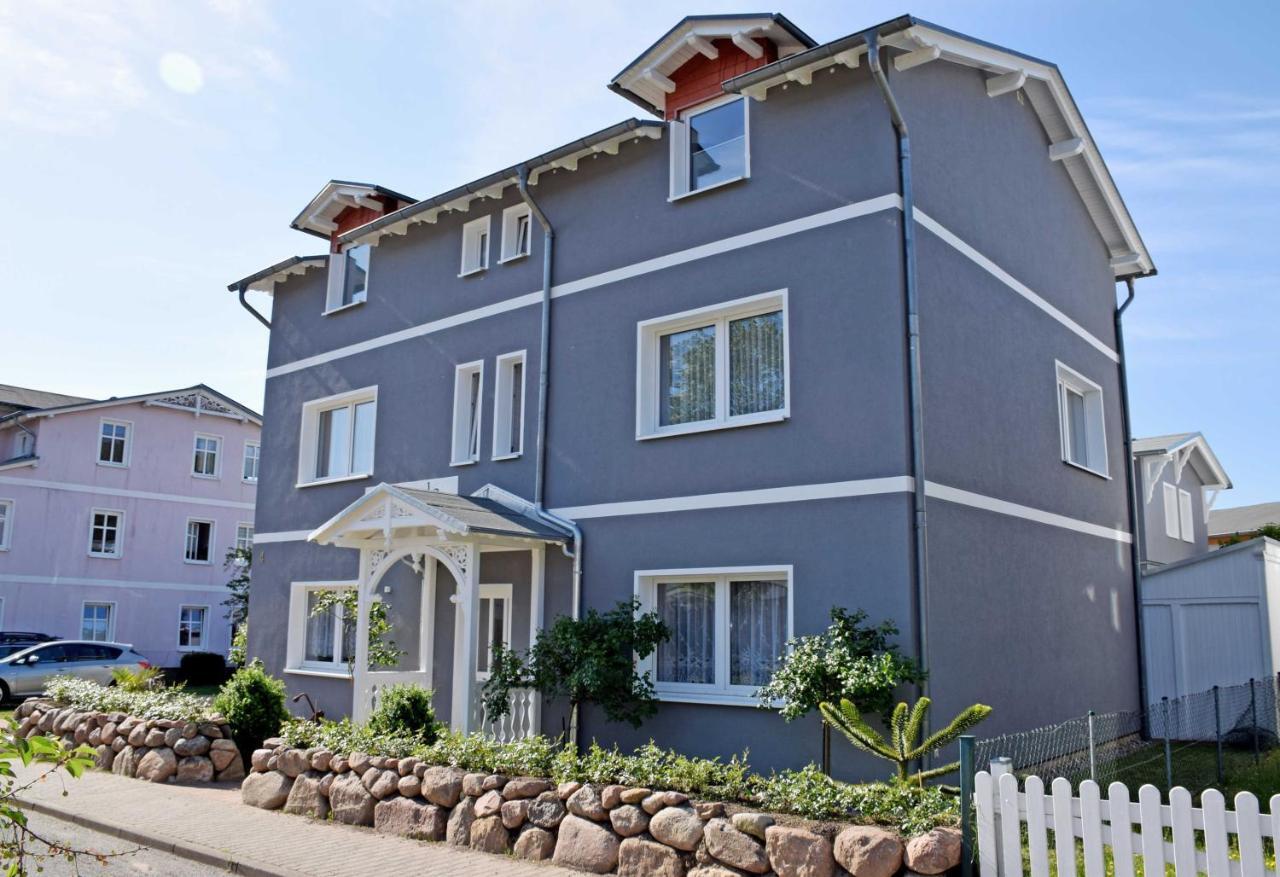 Pension Im Ostseebad Sellin エクステリア 写真